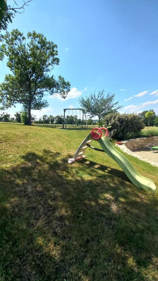 Le calme à la campagne Apartamento Besson Exterior foto