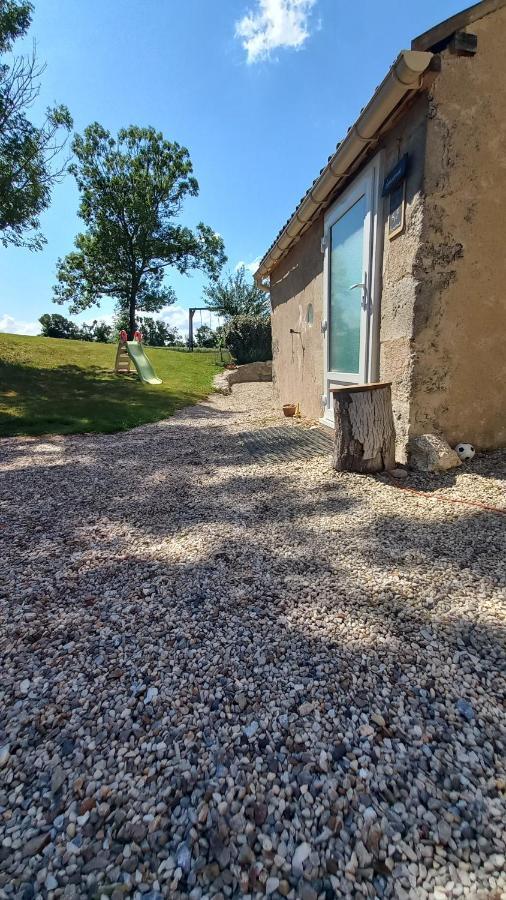 Le calme à la campagne Apartamento Besson Exterior foto