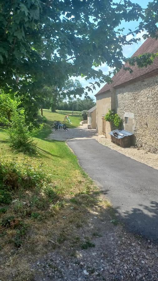 Le calme à la campagne Apartamento Besson Exterior foto