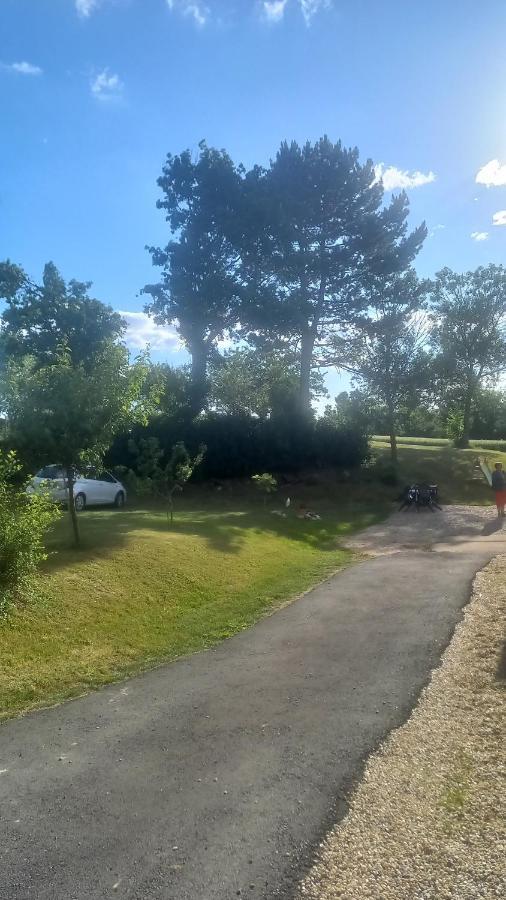 Le calme à la campagne Apartamento Besson Exterior foto